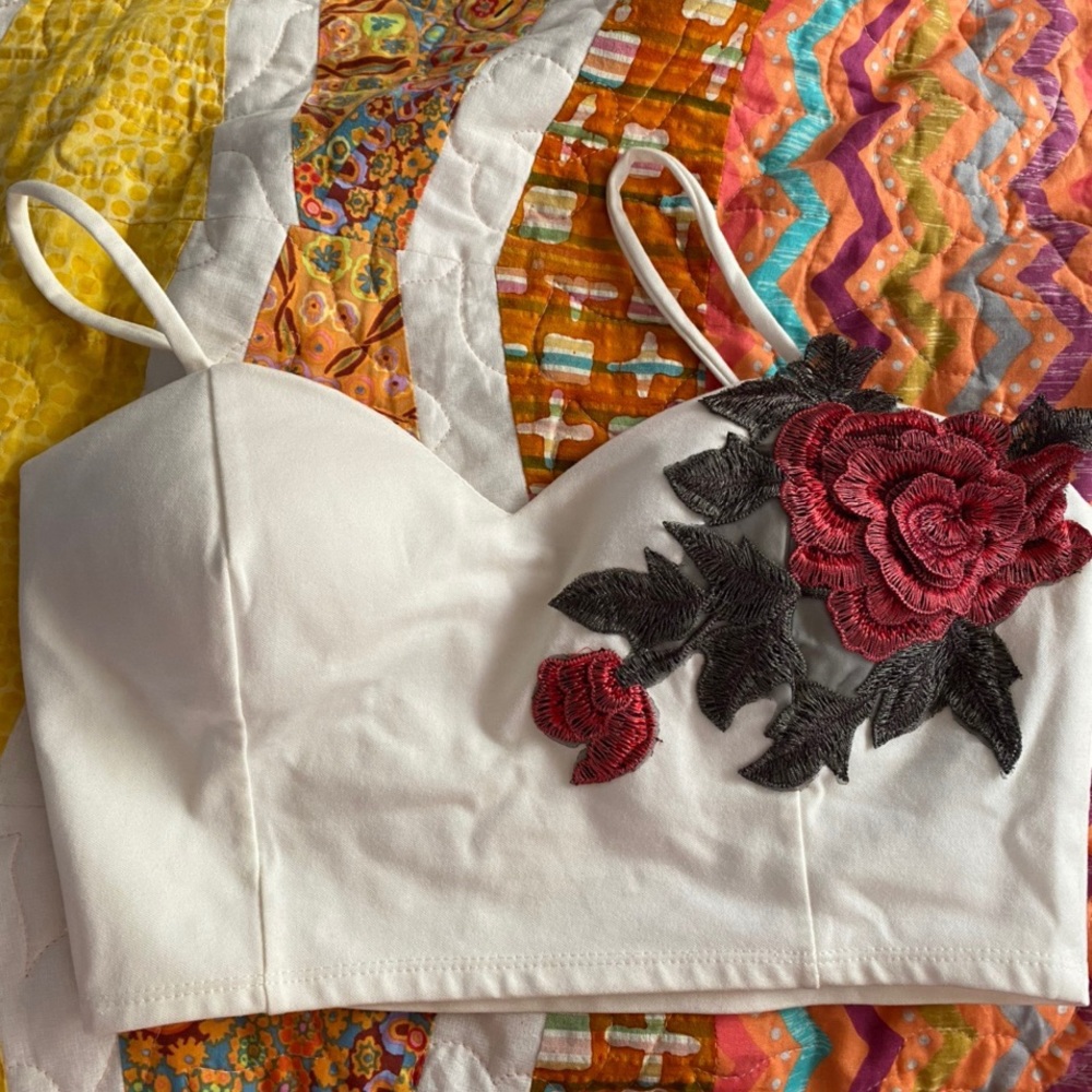 rose crop top